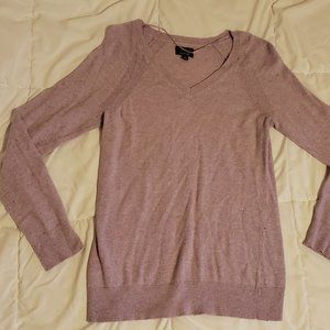 Light purple cashmere blend V-neck sweater